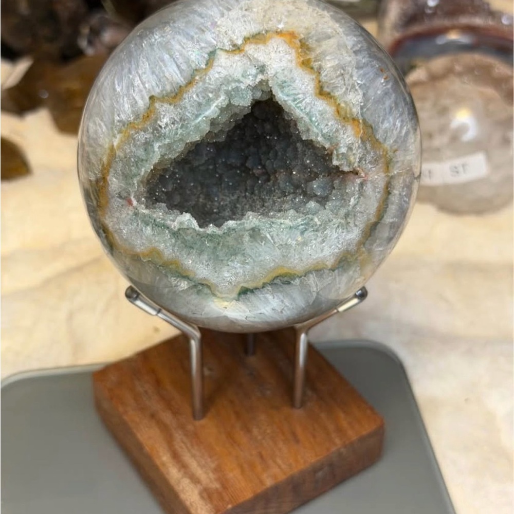 Green sugar amethyst pac man sphere.